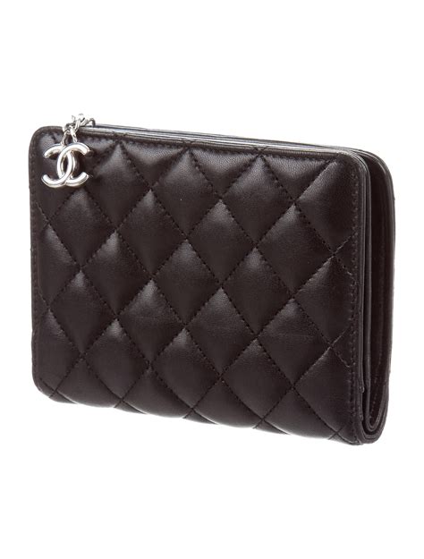 chanel quilted zip wallet|fashionphile Chanel wallet on chain.